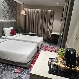 Crystal Hotel Agra (Uttar Pradesh)