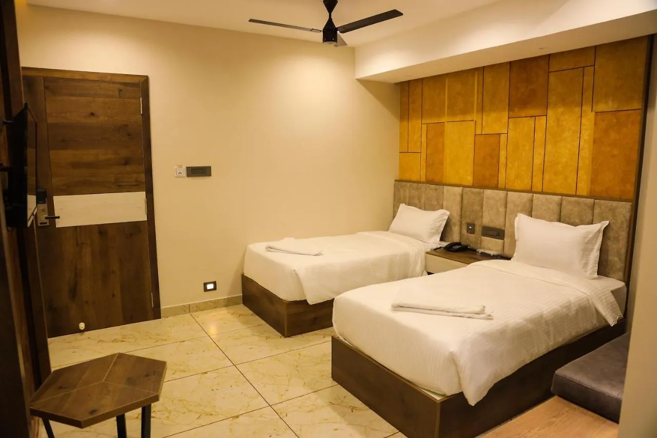 Mezkar Residency Hotel Alwaye 5*,  India